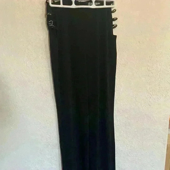 The Kript black feather bottom leggings - Picture 1 of 4